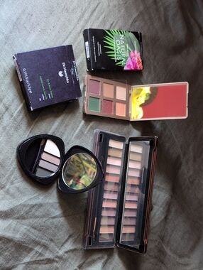 BRAND NEW Eyeshadow Palette Bundle- Neutral and Pink Shades